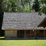 Maenniku Metsatalu Puhkemaja Vidiit *