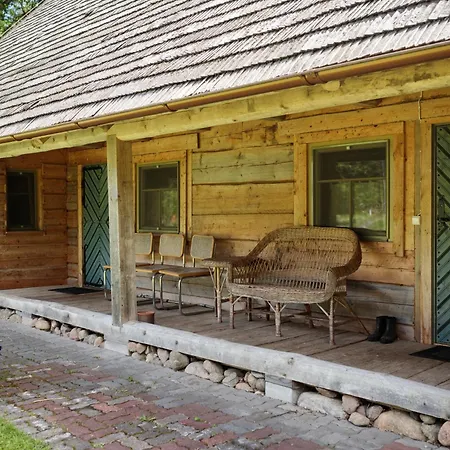 Maenniku Metsatalu Puhkemaja Vidiit * Viljandi (Viljandimaa)