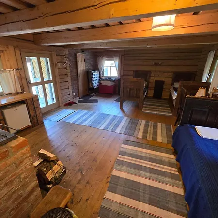 Maenniku Metsatalu Puhkemaja Vidiit *