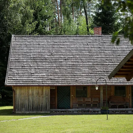 Maenniku Metsatalu Puhkemaja Vidiit *