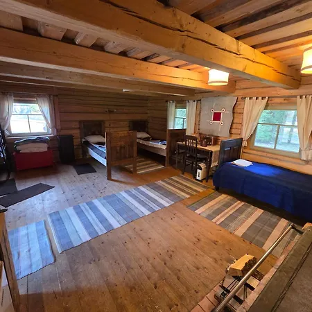 Maenniku Metsatalu Puhkemaja Vidiit