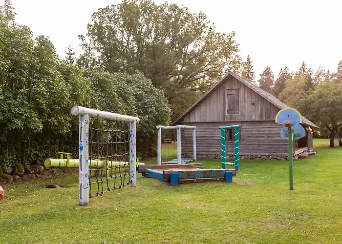 Holiday home Maenniku Metsatalu Puhkemaja Vidiit